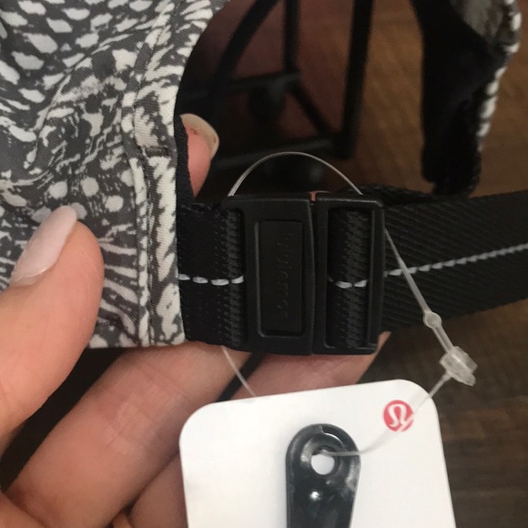 NEW Lululemon Baller Hat Run - Picture 3 of 7